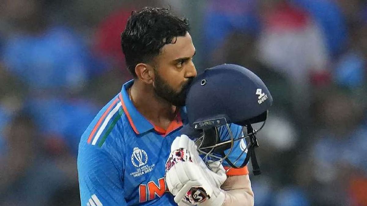 CricNerdDhruv's tweet photo. IND vs SL Schedule

1st T20I - 26 July
2nd T20I - 27 July
3rd T20I - 29 July

1st ODI - 1 Aug
2nd ODI - 4 Aug
3rd ODI - 7 Aug

- KL Rahul likely to be The Captain
- Gautam Gambhir will start his stint as Head Coach 👌🏻🔥

#IndianCricket #BCCI #CricketTwitter #GautamGambhir https://t.co/VzYAVdrnkg