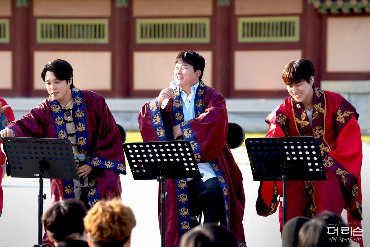 노래 좀 한다는 백제청년들이
한 곡조 뽑는다 하여 구경 갔다왔소
마음만은 소년이라고 하더이다...👀

SBS '더 리슨: 너와 함께한 시간'
☞ 7월 12일 금요일 밤 11시 20분 방송

#허각 #임한별 #이무진 #이진성 #먼데이키즈 #안녕 #SBS #더리슨 #더리슨_너와함께한시간