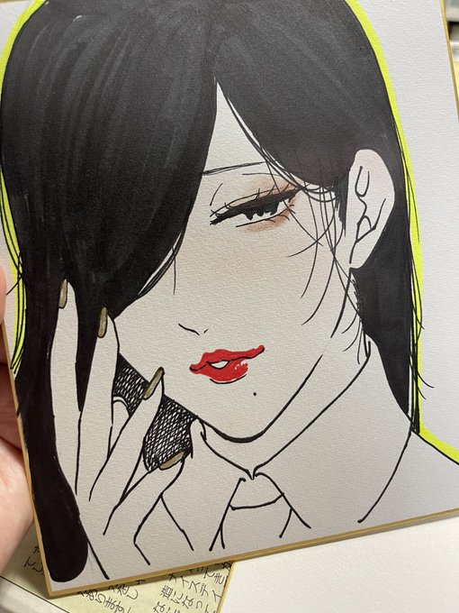 写真だと分かりにくいんだけど、ちょっとパール感のあるチークとか本物載せたらわりと色っぽくてとてもいい 