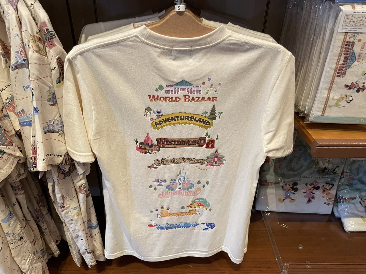 maru3_d's tweet photo. 新しいTシャツやっぱりめちゃくちゃかわいい…！裏面かわいい…！ https://t.co/keSd5BYV9W