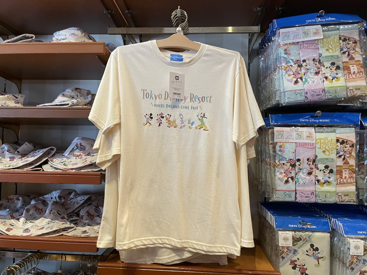 maru3_d's tweet photo. 新しいTシャツやっぱりめちゃくちゃかわいい…！裏面かわいい…！ https://t.co/keSd5BYV9W