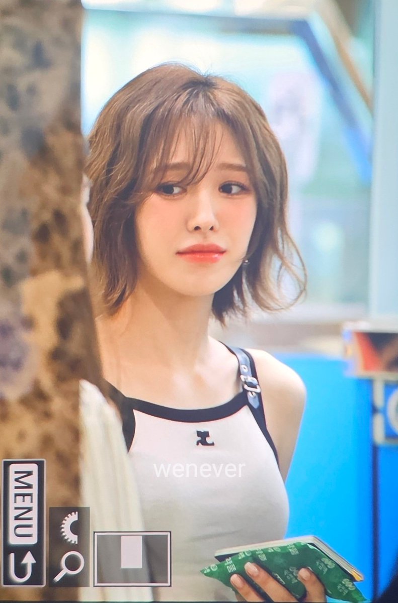 wenever940221's tweet photo. 240712 KHH #웬디 #WENDY 
승와니 무사도챡😚 https://t.co/ElV8xnTpNp