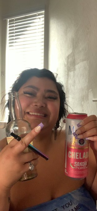 I AM NOW 26 TYSM Y&rsquo;ALL ILYSM https://t.co/1ZfHB0KMiA<a href="/tag/badbunny"class="tags"><span>#badbunny</span></a>