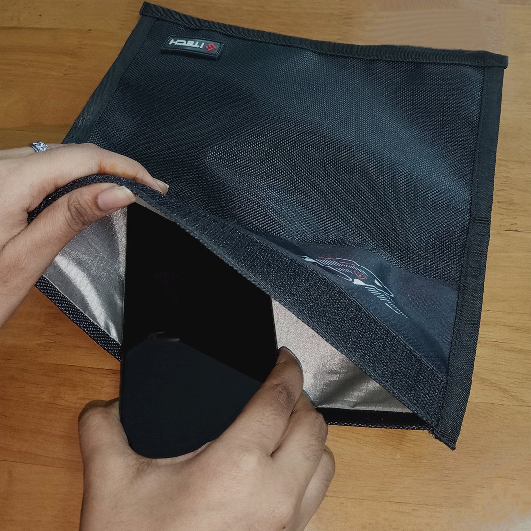 ItechForensics's tweet image. Shieldster Horizontal Mobile Faraday Bag provides seamless security.🔒 It provides superior shielding against Mobile and WiFi signals.📶 Suitable for modern security needs. Buy now to protect your device.

#mobilesecurity #faradaybag #rfprotection #madeinindia #forensics #itech