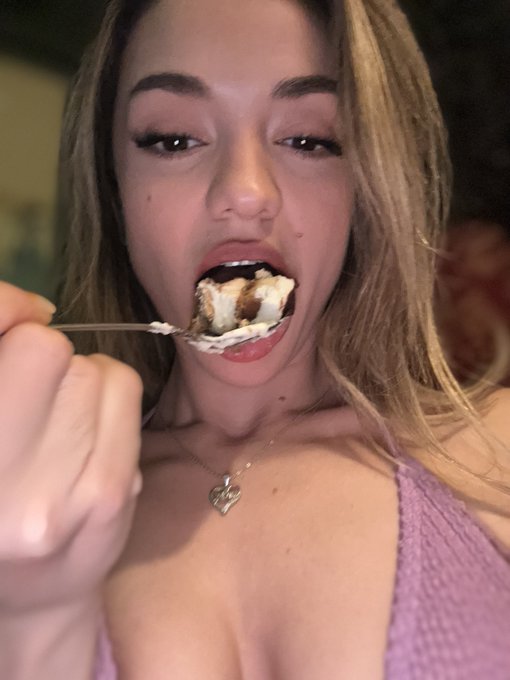 just redecorating nbd   WWW COBRACUMMANDER DOT COM https://t.co/8WZ1qi1Vcy<a href="/tag/cobra"class="tags"><span>#cobra</span></a><a href="/tag/mcfly"class="tags"><span>#mcfly</span></a>