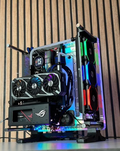 ThermaltakeInc's tweet photo. Cooling and aesthetic to the max. Love the look of this DistroCase 350P.
๐ท @pcscout_
#DistroCase #350P https://t.co/8tRPxmAAms