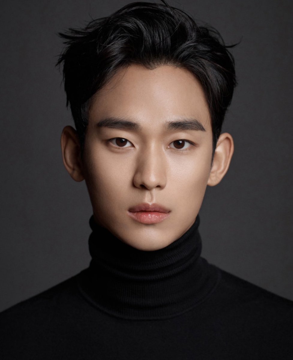 soohyunupdates's tweet photo. [NEWS] Actress Kwon Nara Joins #KimSoohyun in the World of Knock-Offs as the Lead in #KnockOff

On the 12th, Star News exclusively reported that Kwon Nara will appear in the new Disney+ drama Knockoff.

Knockoff tells the story of Kim Sungjoon, an ordinary man who lost his job during the IMF crisis. He dives into the knock-off business at the end of the 20th century and eventually becomes the king of knock-offs worldwide in the 21st century.

In the drama, Kwon Nara plays Moon Yoobin, who, along with her brother, makes and sells knock-offs before being scouted by Kim Sungjoon and tasting the allure of money. Her character believes in her dreams and efforts and the power of positive thoughts and attitude.

⸻ https://t.co/FtCCQYNjVj