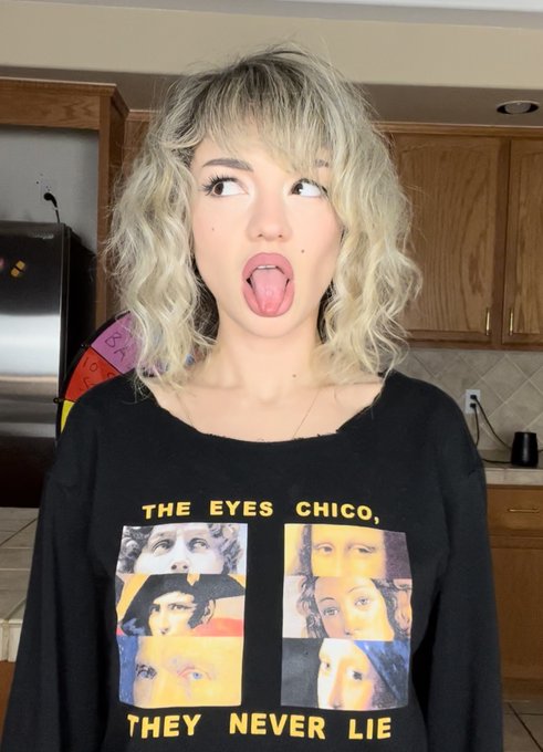 The eyes Chico ... they never lie   #Scarface #blondie #bdsmqueen https://t.co/RpEnoFoXZY<a href="/tag/scarface"class="tags">#Scarface</a><a href="/tag/blondie"class="tags"><span>#blondie</span></a><a href="/tag/bdsmqueen"class="tags"><span>#bdsmqueen</span></a>