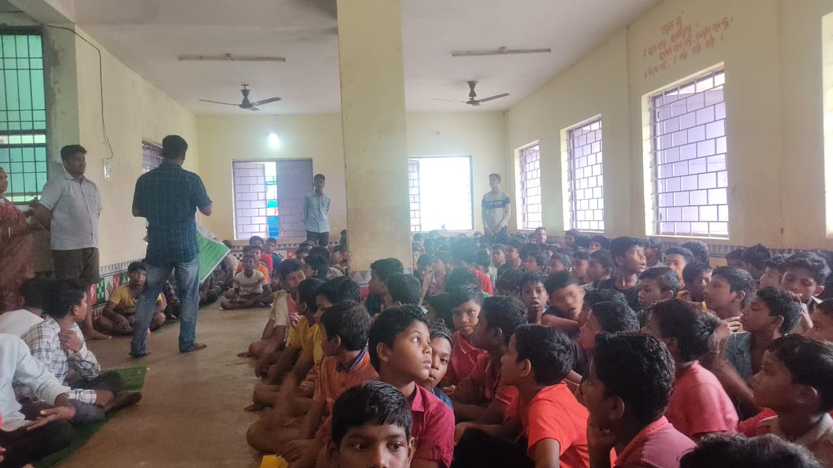 deoc_deogarh's tweet photo. Awareness through IEC material (Poster on lightning) to the Hosteller of Anwesha Hostel ,Deogarh under SC &amp; ST Dev department on Lightning and disaster Management. https://t.co/xLwzRjuNrR