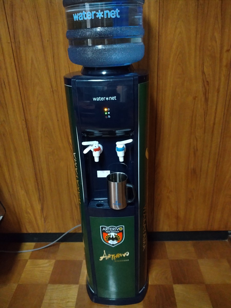 HappyMayuchi's tweet photo. ウォーターサーバー届いた!
トト🦮池上くんに大喜び😆
#アルテリーヴォ和歌山
#WATERNET https://t.co/gc56IlHJ6u