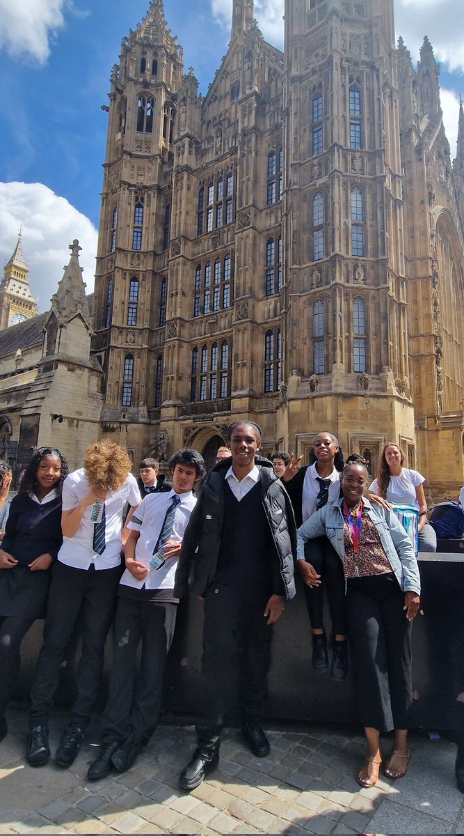 Ms_Adenuga_'s tweet photo. Planned a trip to parliament. A few of these students didn't know what parliament was at first &amp; had never been to Westminster.  The most exciting part was being in the House of Commons with the green leather chairs. Thanks @UKParliament ☺️ #thisisAP @HaringeyLP https://t.co/CEBriHHtEn
