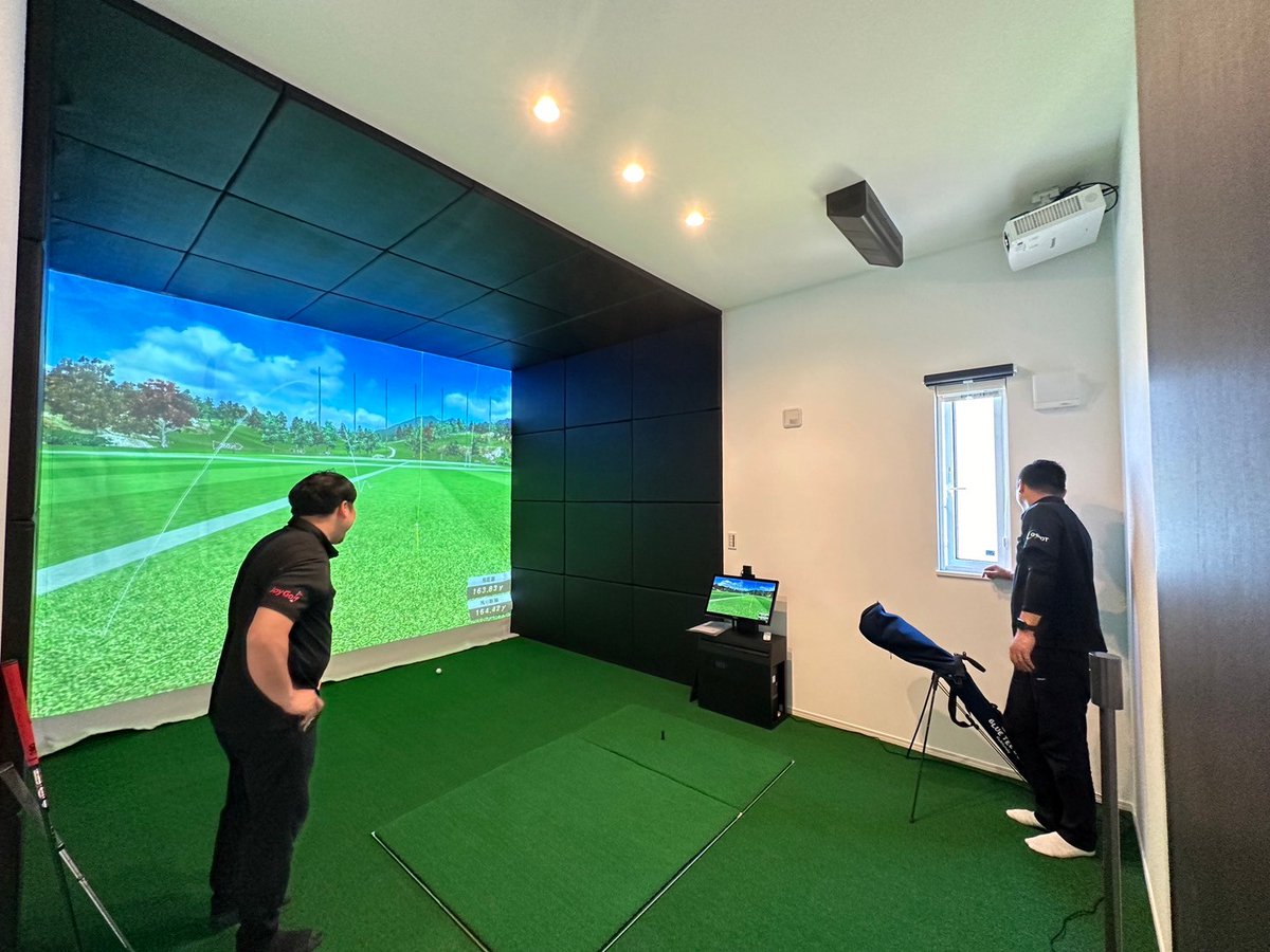 golfland_'s tweet photo. 奈良の個人様ご自宅に、弊社ゴルフシミュレーター「JoyGolf Smart+」を設置いたしました！
新築のご自宅にシミュレーションゴルフを設置したいとご相談いただきました
 #室内ゴルフ #ゴルフ #ゴルフシミュレーター #ゴルフ好き https://t.co/M98vpYReWB