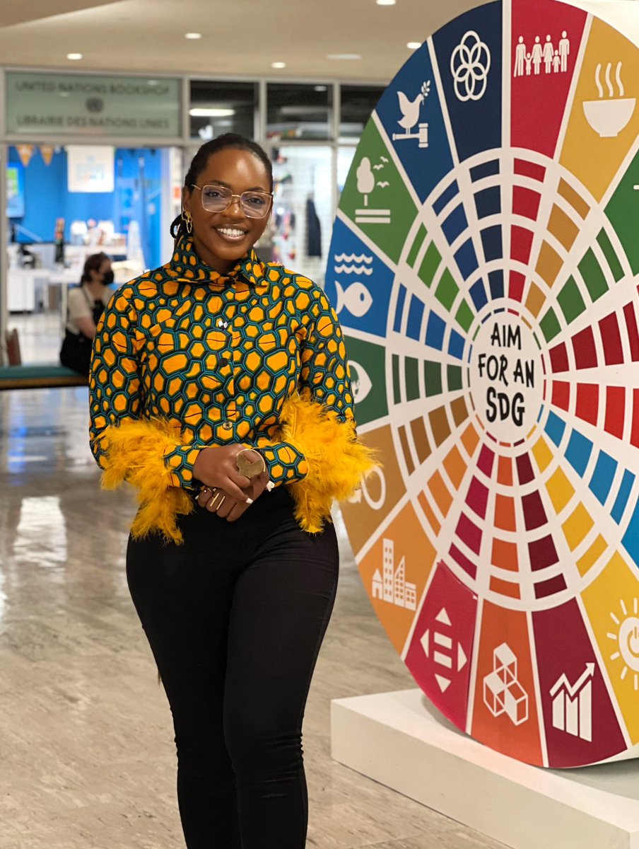 LydolSlam's tweet photo. Et puis un jour la vie te dépose au siège des NATIONS UNIES à NEW YORK🇺🇸🇺🇸 🤩🤩🤩

#YaDieuDedans #LeSlamYArrivera #OnNeVaPasFaireCommeSiCeNetaitRien #Yali2024 #MandelaFellows https://t.co/Rath6CspbK