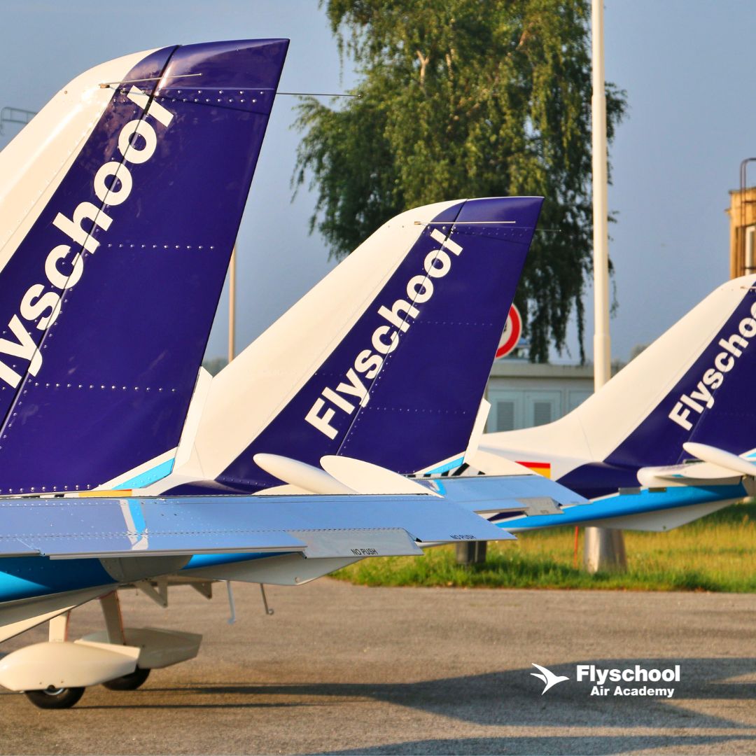 Flyschool_es's tweet image. ¿Did you know that Flyschool has a fleet of 20 aircraft.? 16 single-engine aircraft of the Cessna, Piper and Cruiser models and 4 multi engine aircraft from Piper and Tecnam models.
#aviation #fleet #pilottraining #pilotrecruitment