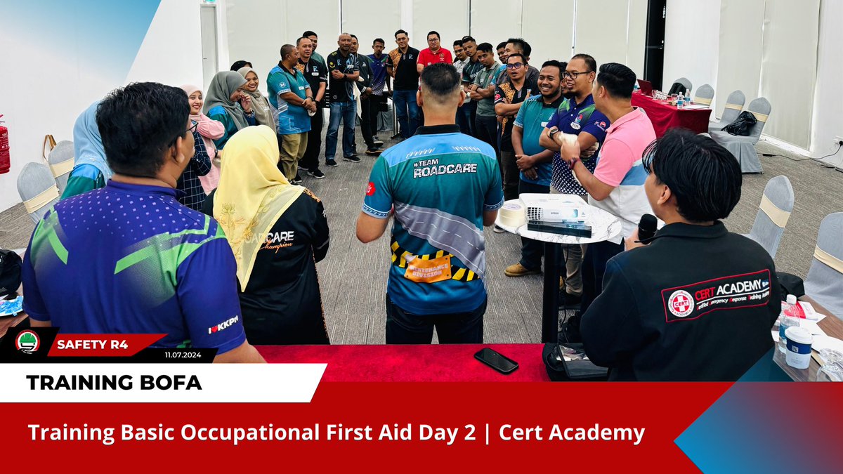 Roadcare_Safety's tweet photo. STAY CALM, ACT FAST, SAVE LIVES ⛑️

TRAINING BASIC OCCUPATIONAL FIRST AID (BOFA) | HARI KEDUA - CERT ACADEMY

TARIKH : 11/07/2024
LOKASI : H ELITE DESIGN HOTEL, KOTA BHARU

PESERTA : 31 ORANG STAF

#TowardsSafetyCulture
@Roadcare_Kelntn 
@RC_KBharu
@RC_KKrai 
@RC_GMusang https://t.co/NVCL62uGS4