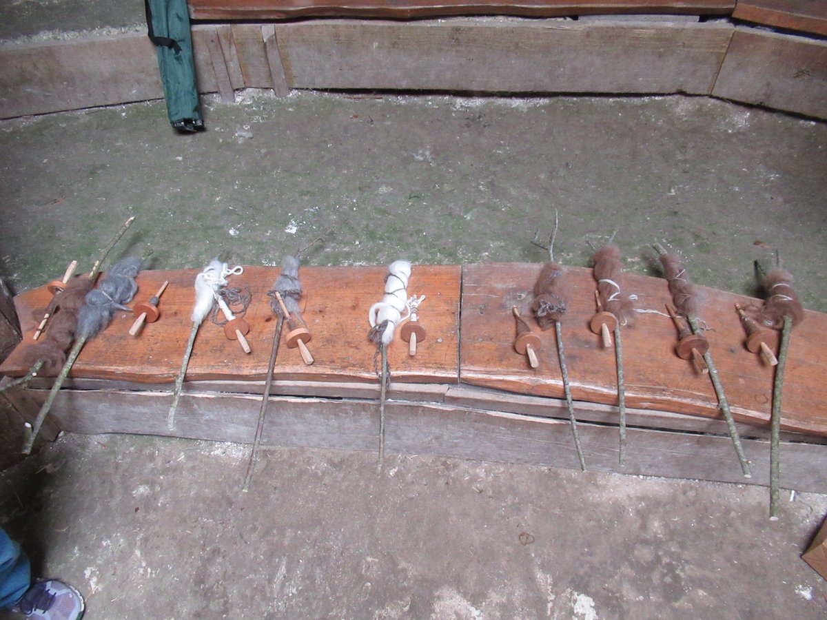 Scenes from last weekend's textile course <a href="/ATCranborne/">AncientTechnologyCtr</a> - 4 of us taught  40 folks about hand-spinning (me), basket making, nalbinding, &amp; prehistorical textiles.  Lots more intel on IG.
<a href="/rogueclassicist/">rogueclassicist ~ david meadows</a> <a href="/uowclassics/">Classical Studies@University of Winchester</a>