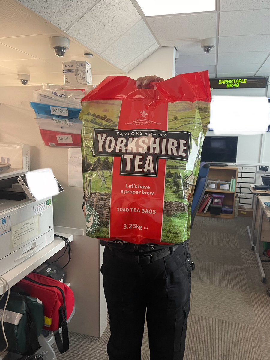 A Small Delivery of Tea Bags this morning. Only the finest for North Devon’s detainees…I can’t promise a cream tea with it though!!! Might need some bigger mugs…!!!!
<a href="/YorkshireTea/">Yorkshire Tea</a> <a href="/BarnstapleCust1/">Barnstaple Custody</a>