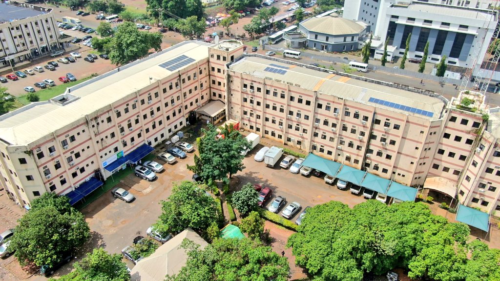 SasDantata's tweet image. ***ATTENTION***

Are you ready to own a piece of prime real estate in the heart of Abuja's bustling Central Business District?

The Sanusi Dantata House, located on Plot 274, is now available for purchase. Trust me, this is a deal you won't wanna miss!

If interested, let's talk!