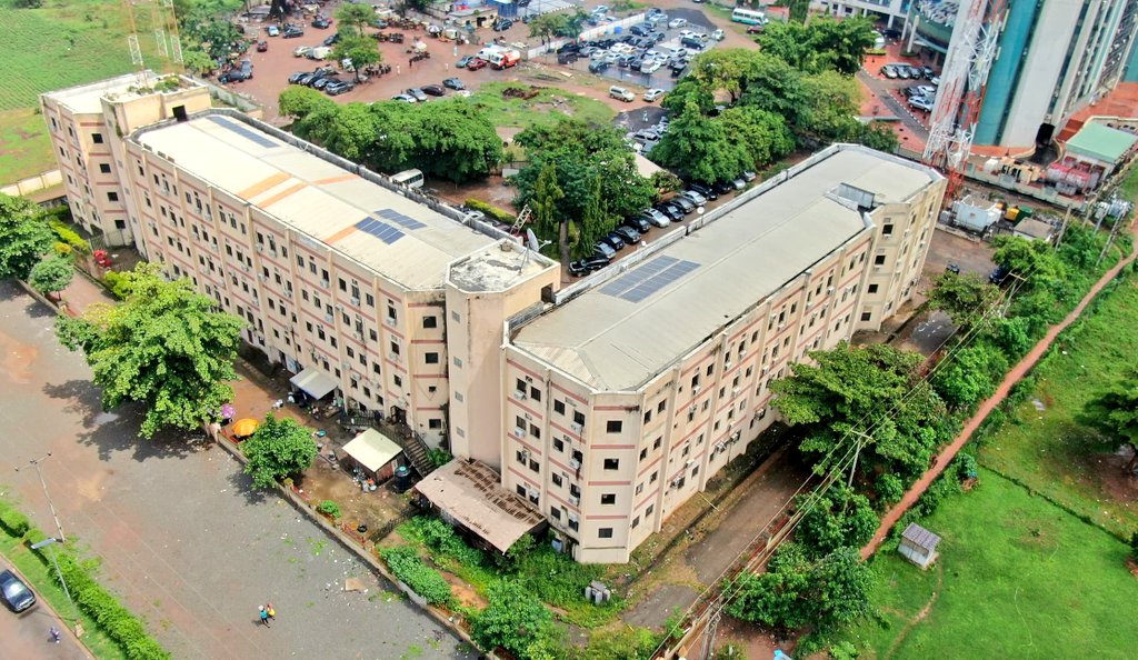 SasDantata's tweet image. ***ATTENTION***

Are you ready to own a piece of prime real estate in the heart of Abuja's bustling Central Business District?

The Sanusi Dantata House, located on Plot 274, is now available for purchase. Trust me, this is a deal you won't wanna miss!

If interested, let's talk!