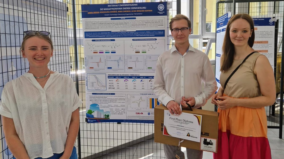 Another talented student, Daniel Biegun, successfully defended his #MasterThesis! 🎉 Additionally, he won first prize for the best poster presentation of his thesis results. Congratulations, Daniel 👏 and thank you, <a href="/MagdaGwozdz_/">Magdalena Gwóźdź</a> for the fantastic co-supervision. #ProudSupervisor