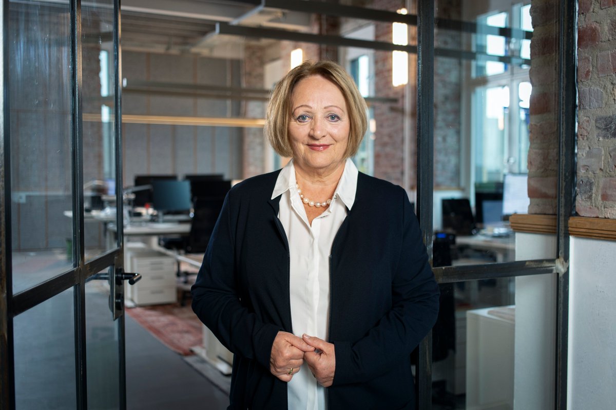 Ich möchte alle #Profs, alle #Akademiker *innen an #NRW #Universitaeten ermutigen, Flagge für #Demokratie #Wissenschaftsfreiheit &amp; #Solidarität mit jüdischen #Studierenden &amp; #Dozenten zu zeigen Schließen Sie sich der Erklärung der profs-against-antisemitism.de an ! 
#Niewiederistjetzt