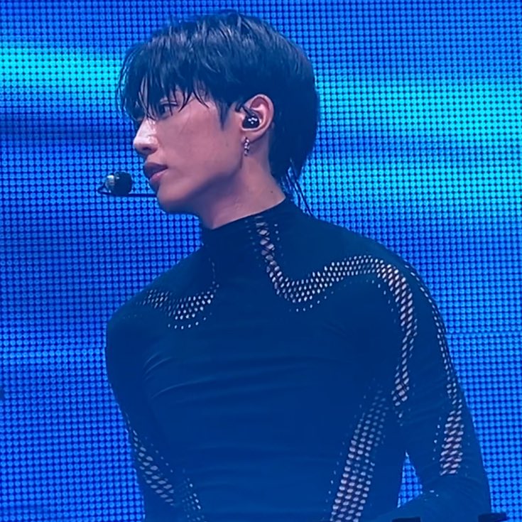 swofthemoment's tweet photo. 의상너무 https://t.co/oqH2vEmxIV