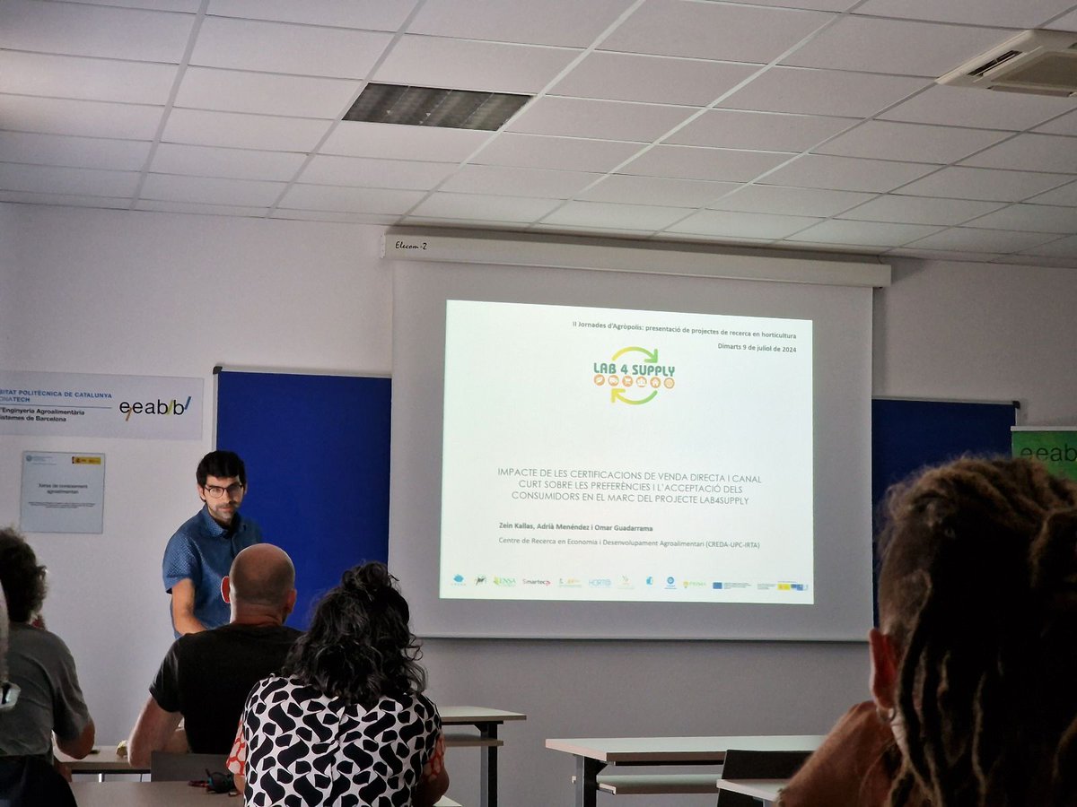 CREDA (@creda_upc_irta) on Twitter photo 🌾L’ <a href="/Adria_P9/">Adrià Menéndez</a> va participar en la 2a Jornada de portes obertes de l’#Agròpolis d’<a href="/AgrotechUPC/">AgrotechUPC</a>!
🏷️Va presentar <a href="/Lab4Supply/">LAB4SUPPLY</a> i l’estudi de l’impacte de #certificacions de venda directa i canal curt en les preferències de consum
🙏Gràcies a <a href="/EEABB_UPC/">EEABB-UPC</a>, <a href="/la_UPC/">Universitat Politècnica de Catalunya (UPC)</a> i <a href="/AgrotechUPC/">AgrotechUPC</a>
📸 🌾L’ <a href="/Adria_P9/">Adrià Menéndez</a> va participar en la 2a Jornada de portes obertes de l’#Agròpolis d’<a href="/AgrotechUPC/">AgrotechUPC</a>!
🏷️Va presentar <a href="/Lab4Supply/">LAB4SUPPLY</a> i l’estudi de l’impacte de #certificacions de venda directa i canal curt en les preferències de consum
🙏Gràcies a <a href="/EEABB_UPC/">EEABB-UPC</a>, <a href="/la_UPC/">Universitat Politècnica de Catalunya (UPC)</a> i <a href="/AgrotechUPC/">AgrotechUPC</a>
📸