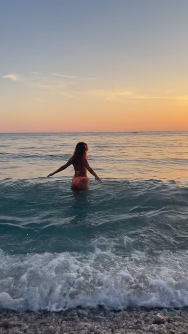 Думай о море ✨ https://t.co/Er0cLmC5WA