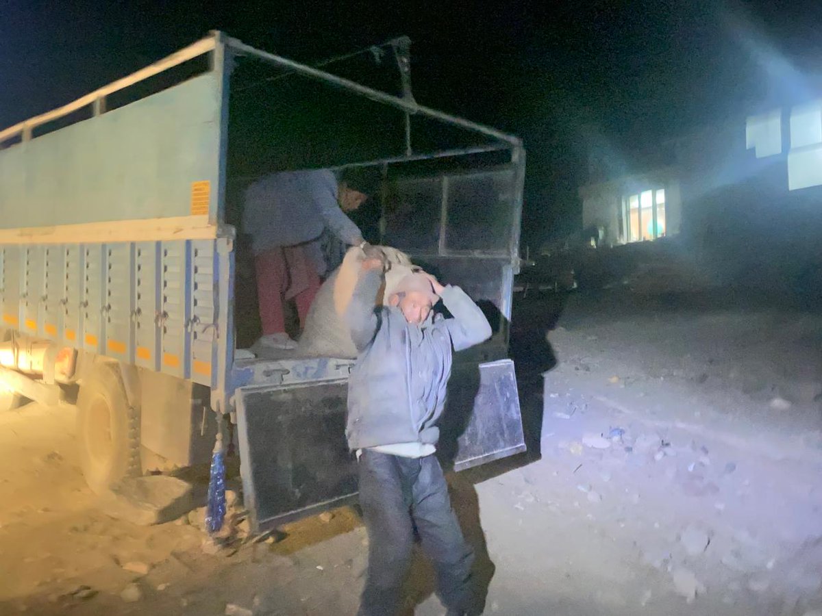 CoexConsortium's tweet photo. How do we support pasture ecology and herders after a tough winter? Barley distribution!
Our Coexistence fellows, Dorjay and Lobzang delivered 50 buri (each weighing 50- 60kg) of barley for livestock to local herders in Ladakh, providing vital relief for pastureland and herds! https://t.co/fIxDbrxiOz