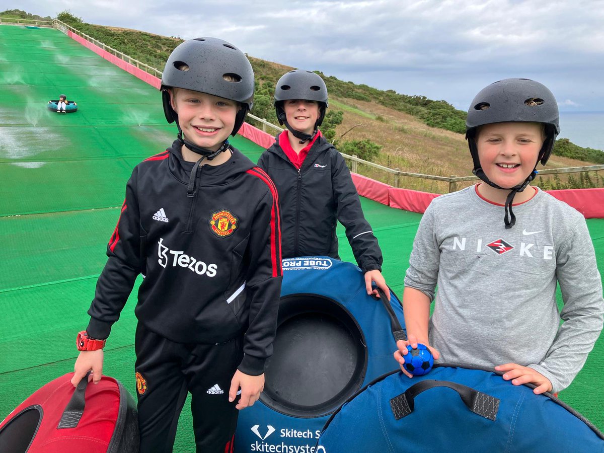 PontioBT's tweet photo. Mwy o wibgartio!
More tobogganning! #pontiobt #llangrannog2024 https://t.co/P3xjUEYDSt