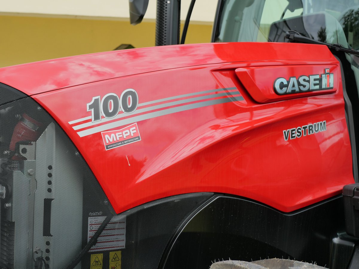 Le Lycée a reçu un nouvel outil pédagogique vendredi dernier : Un tracteur Case IH Vestrum 100. 

Un grand merci à l'entreprise MFPF-Mecagri 19 de Ussel et à la <a href="/NvelleAquitaine/">Nouvelle-Aquitaine</a>  pour le financement.

<a href="/aclimoges/">Académie de Limoges</a> <a href="/CfaLimousin/">CFA Académique du Limousin</a>