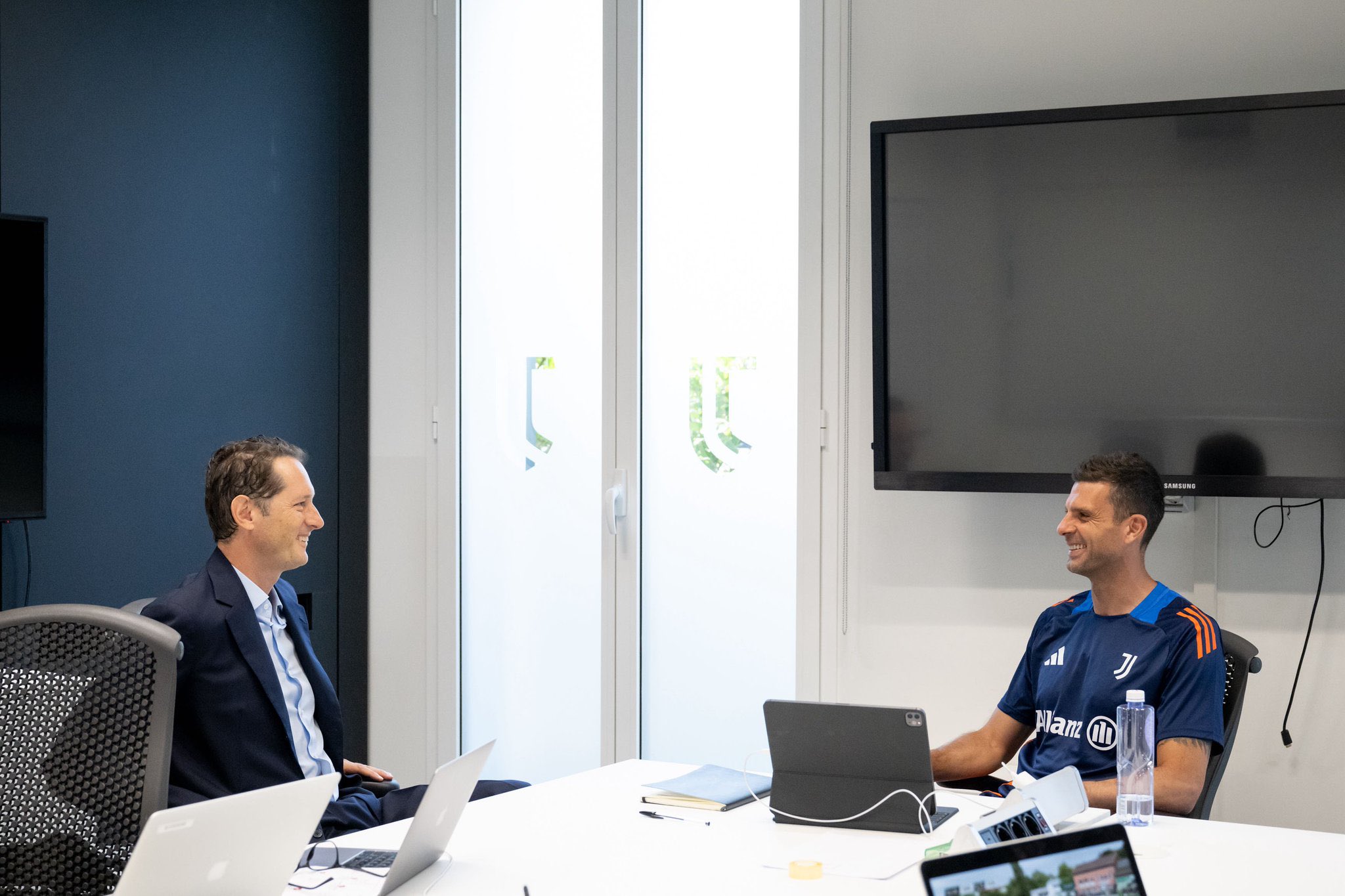 🎥 The AJC 🏳️🏴 on X: "#Elkann and Thiago #Motta had a good first meeting  where both got to know each other a bit more. Yesterday marked the first  real contact between
