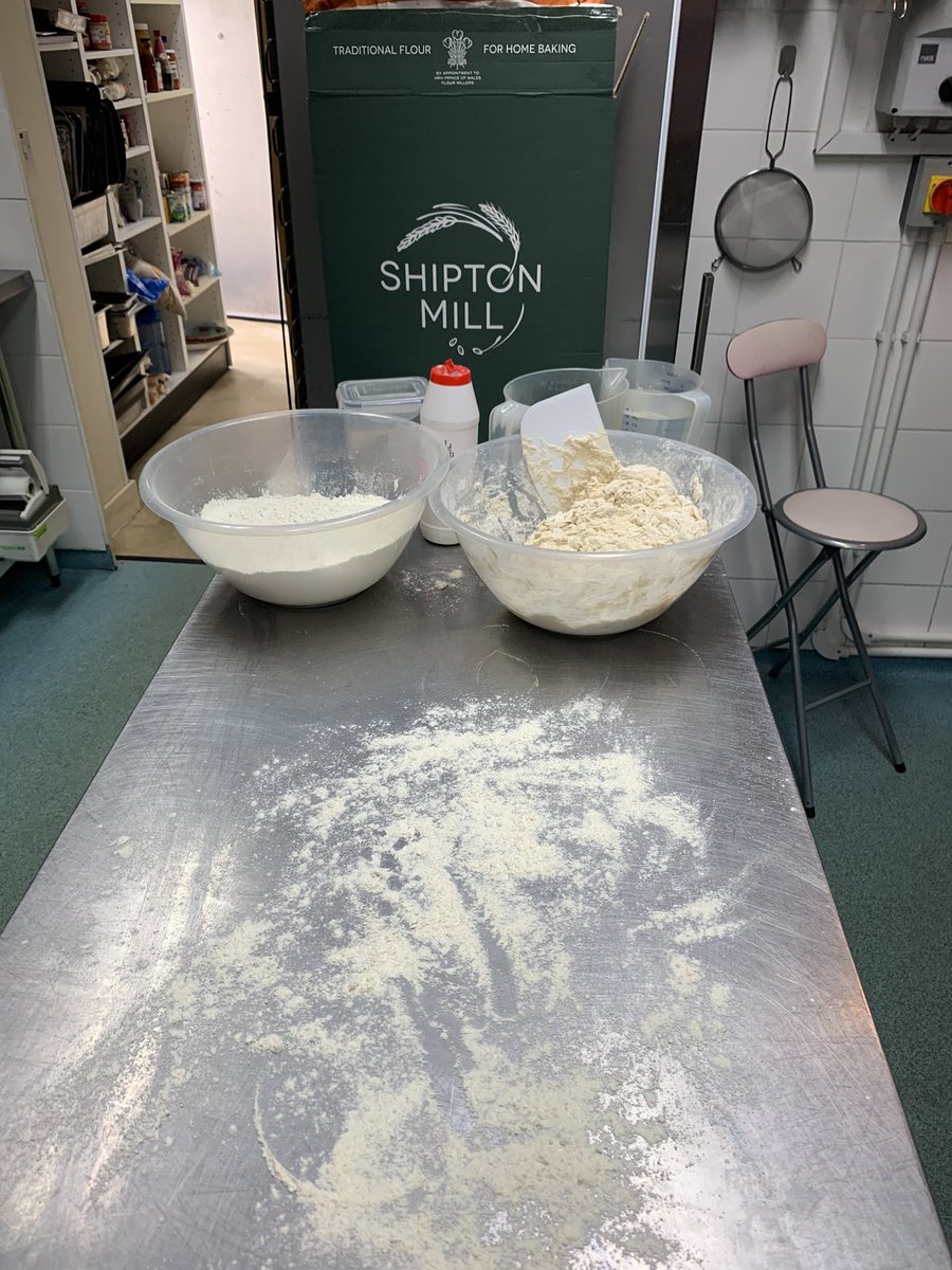 hobstafford's tweet photo. @hobstafford today we are doing #PizzaChurch today. Celebrating Birthdays π and sharing Gods love with the #vunerable and #homeless https://t.co/uJMMULPVYn