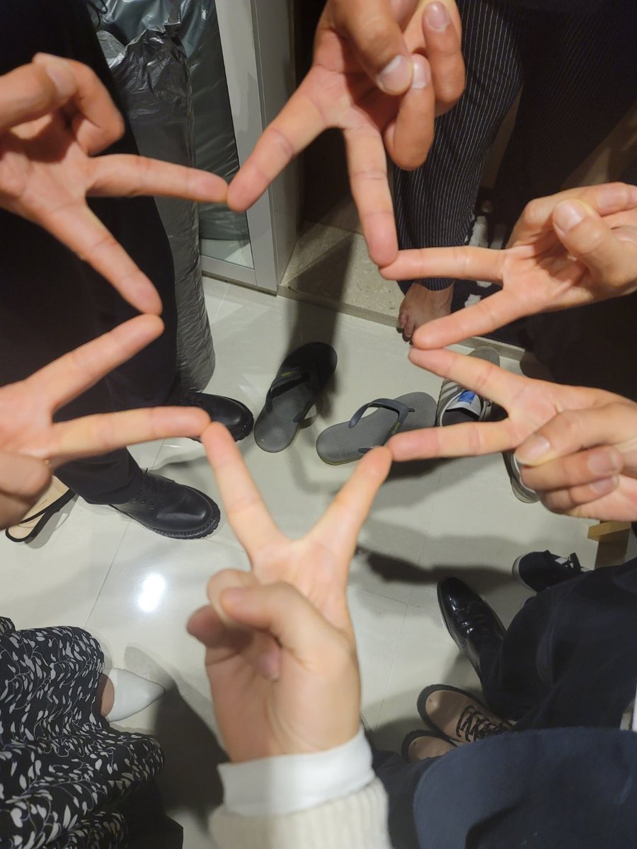 저희는 10단계도 가능하지만 가장 큰 적은 “육아”를 해야한다는 것..ㅠㅠ

그래서 가능하면 육아부부를 원합니다
커피, 음주, 볼링, 골프 뭐든 다 좋아요!

소통하실 육아부부님들의 플러팅을 기다립니다
마구마구 찔러주세요!😘

#부커만남 #육아부부 #원주