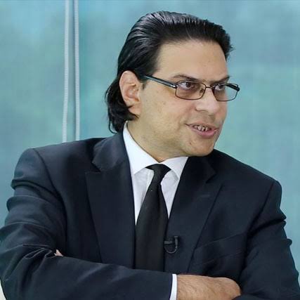 استاد یہ بندا جس کام پیچھے ہو جائے کروا کے ہی باز آتا ہے ایسے لوگوں کو اسمبلی بھیجا ہوتا تو آج یہ دن نا دیکھنے پڑتے عام آدمی کی جب ایک بہت بہت خاص بندے سے بات ہوئی تو اس زہین ترین افسر نے ہاتھ ملتے ہووے کہا تھا کچھ بھی کرنا چاہیے تھا سلمان اکرم راجا کی جیتی ہوئی سیٹ نہیں لینی