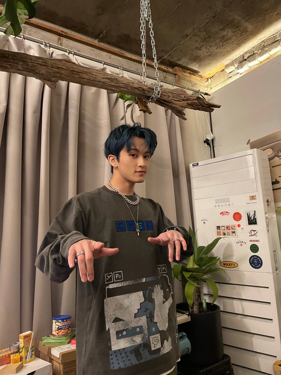 ⠀️️

️️
📣 𝑯𝑬𝑹𝑶𝑬𝒁 𝑽𝑶𝒀𝑨𝑮𝑬

Appearing full of magical, #La_Mada take some selfie with wearing a special edition Slytherin Tshirt from the 'Clothes by Theme' newest catalog 'Magical Heroes'.
⠀️️

️️