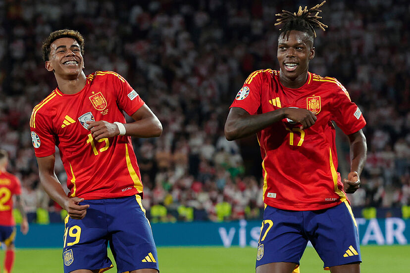 Hoy es el cumpleaños de Nico Williams y mañana el de Lamine Yamal. ❤️

¡Felicidades!