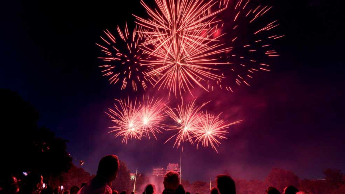 ✨ Top 5⃣ des meilleurs spots pour profiter du #14Juillet2024 🇫🇷 dans les #HautsdeSeine

🎆 Retraite aux flambeaux, pique-nique, bal et feu d'artifice sont de la partie ! 💃

👉destination.hauts-de-seine.fr/top-5-des-meil…