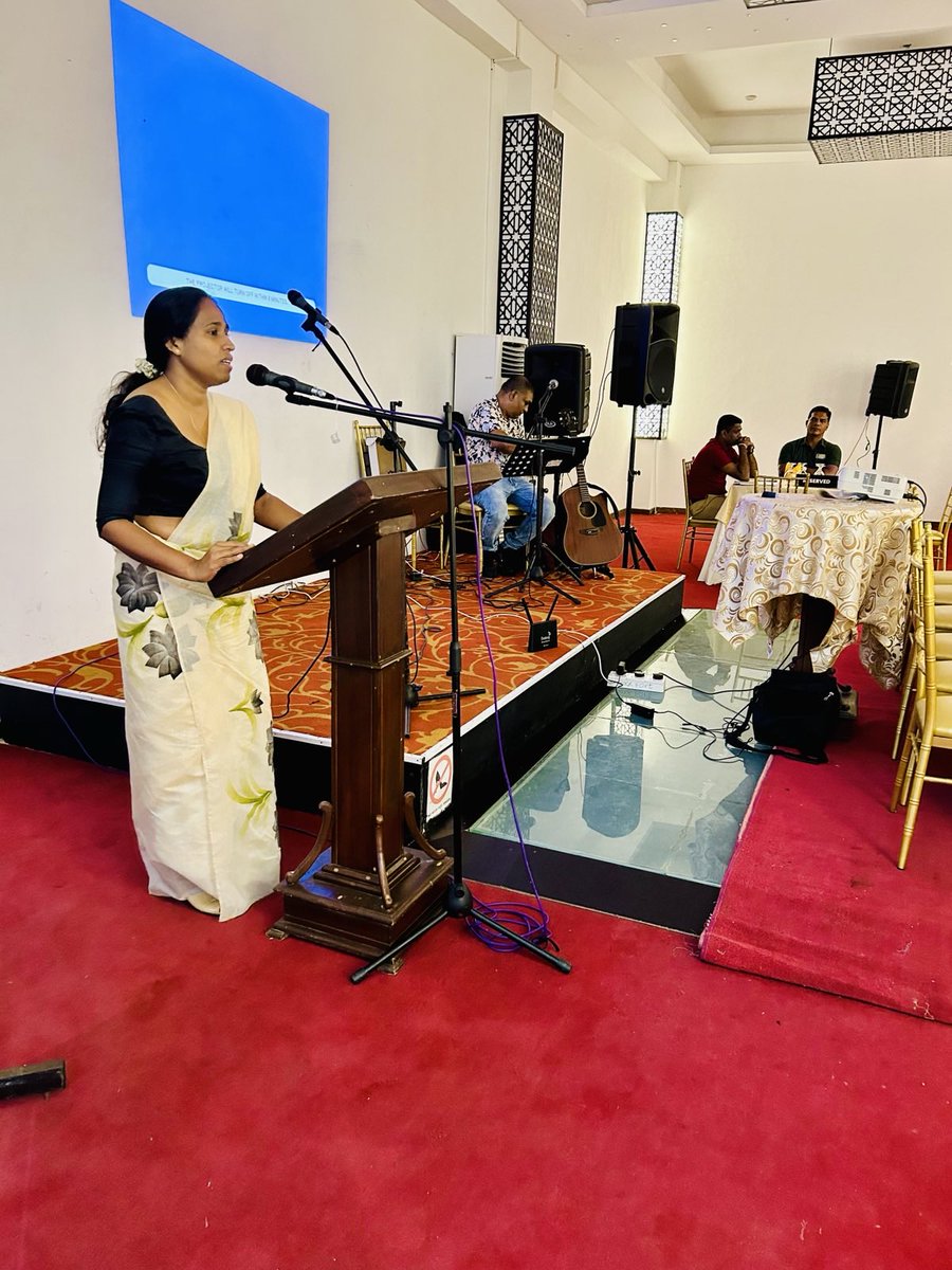 tisrilanka's tweet photo. #TISL conducted an awareness-raising session on "Establishing a Corruption-Free Governance System" for the community in Galle on July 7. 

Read: https://t.co/FdRj8MvKym

#SriLanka #AntiCorruption #GovernanceReforms #CivicEducation #VoterEducation https://t.co/yAvgDgPOOg