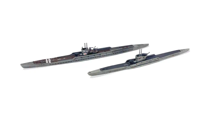 ハセガワ製 1/700 UボートⅦC型/ⅨC 型 2隻セットを組みましたⅨC型は日本へ譲渡され運用された同型艦のU-511の改名後、呂500として仕上げてみました。 