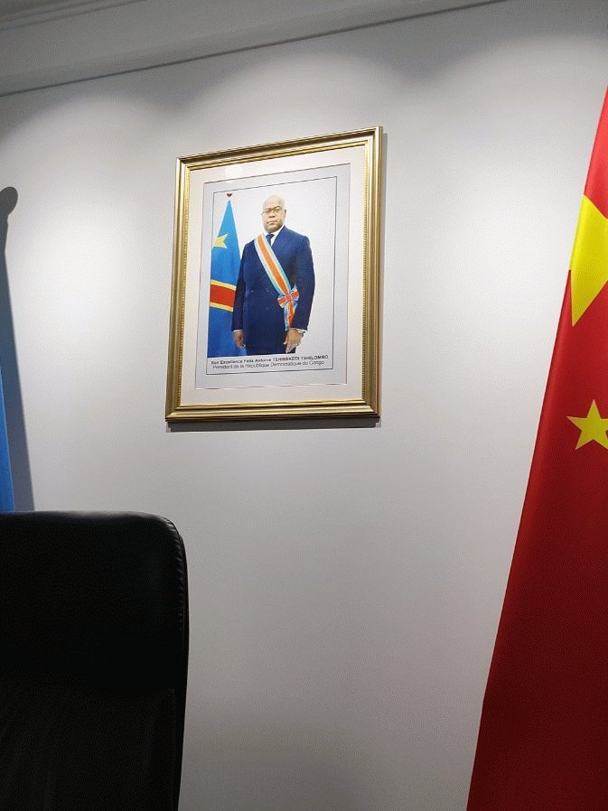 A Beijing depuis ce matin, Je suis allée présenter mes civilités à l' Ambassadeur de la RDC en chine Son Excellence Mr François Balumuene qui m'a reçu chaleureusement et m'a fait visiter le magnifique jardin de l' Ambassade riche en culture et héritage congolais !  <a href="/DKAYEMBE/">Dr. Debora Kayembe 🏴󠁧󠁢󠁳󠁣󠁴󠁿</a>