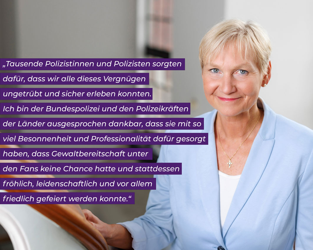 Die amtierende Ratsvorsitzende, Bischöfin Kirsten Fehrs würdigt den Einsatz von Polizistinnen und Polizisten im Rahmen der #EURO2024. Zudem dankt sie den Seelsorgerinnen und Seelsorgern der #Bundespolizeiseelsorge und der evangelischen Landeskirchen. 

ekd.de/fehrs-lobt-pol…