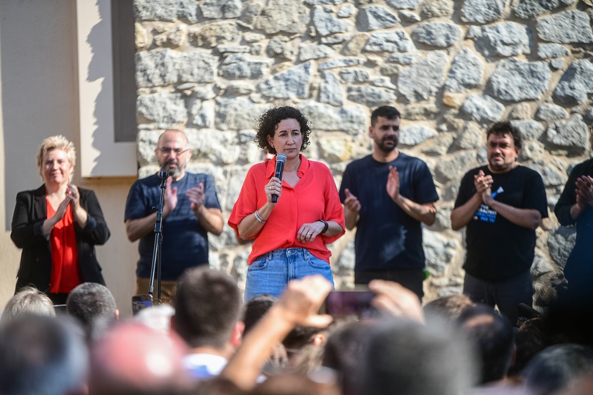 🔴<a href="/martarovira/">Marta Rovira Vergés</a>: "Havia somiat moltes vegades aquest moment✊. Aquesta és una causa que va de democràcia i drets humans, allà on tenen cabuda ens escolten, generem complicitats i guanyem. Això d’avui és una victòria absoluta i ho hem de celebrar"