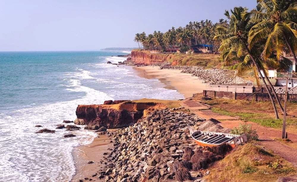 TAGTravel_Za's tweet photo. You'll LOVE Kerala's:
– Beautiful unspoilt beaches
– Tea plantations
– Indulge in Ayurveda sessions
– Enriching Sea side villages
– Unite body and mind wellness centres
– Backwater Cruising

Exotic India waiting for you!
quote@hashtagholidays.co.za
+27117595100

#readyyet 💙 https://t.co/NggG7oUlVS