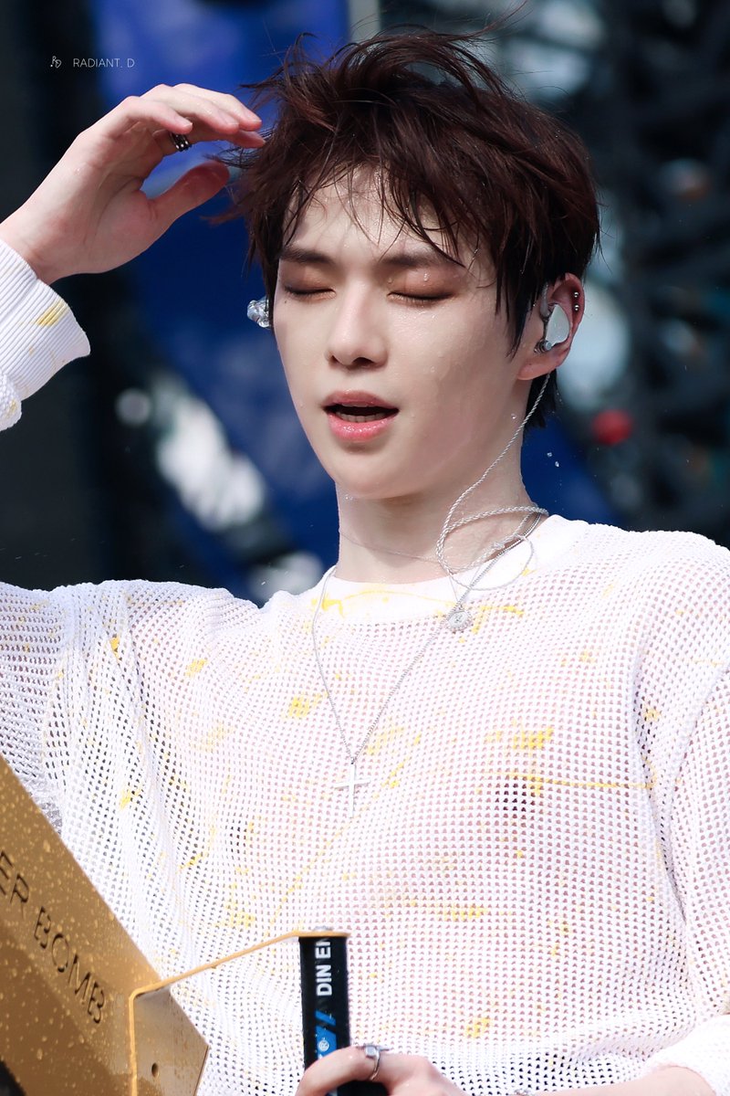 RADIANT_D's tweet photo. 240705 WATERBOMB in SEOUL

#강다니엘 #KANGDANIEL https://t.co/2UuvTyaECj
