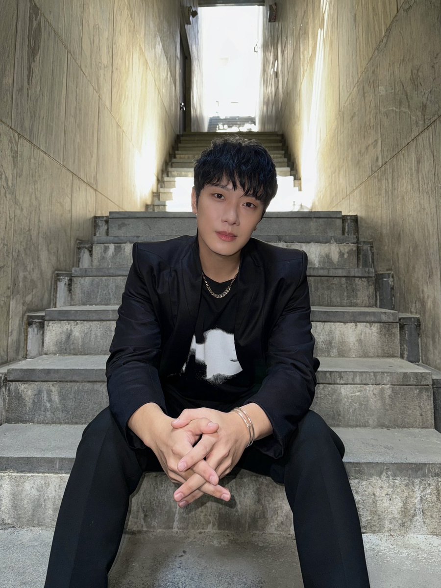 [PRI-T💛] FTISLAND 7TH ALBUM [Serious] JK &amp; MV BEHIND PHOTO

✔ weverse.io/ftisland/media…

#FTISLAND #FT아일랜드 #Serious #BURN_IT