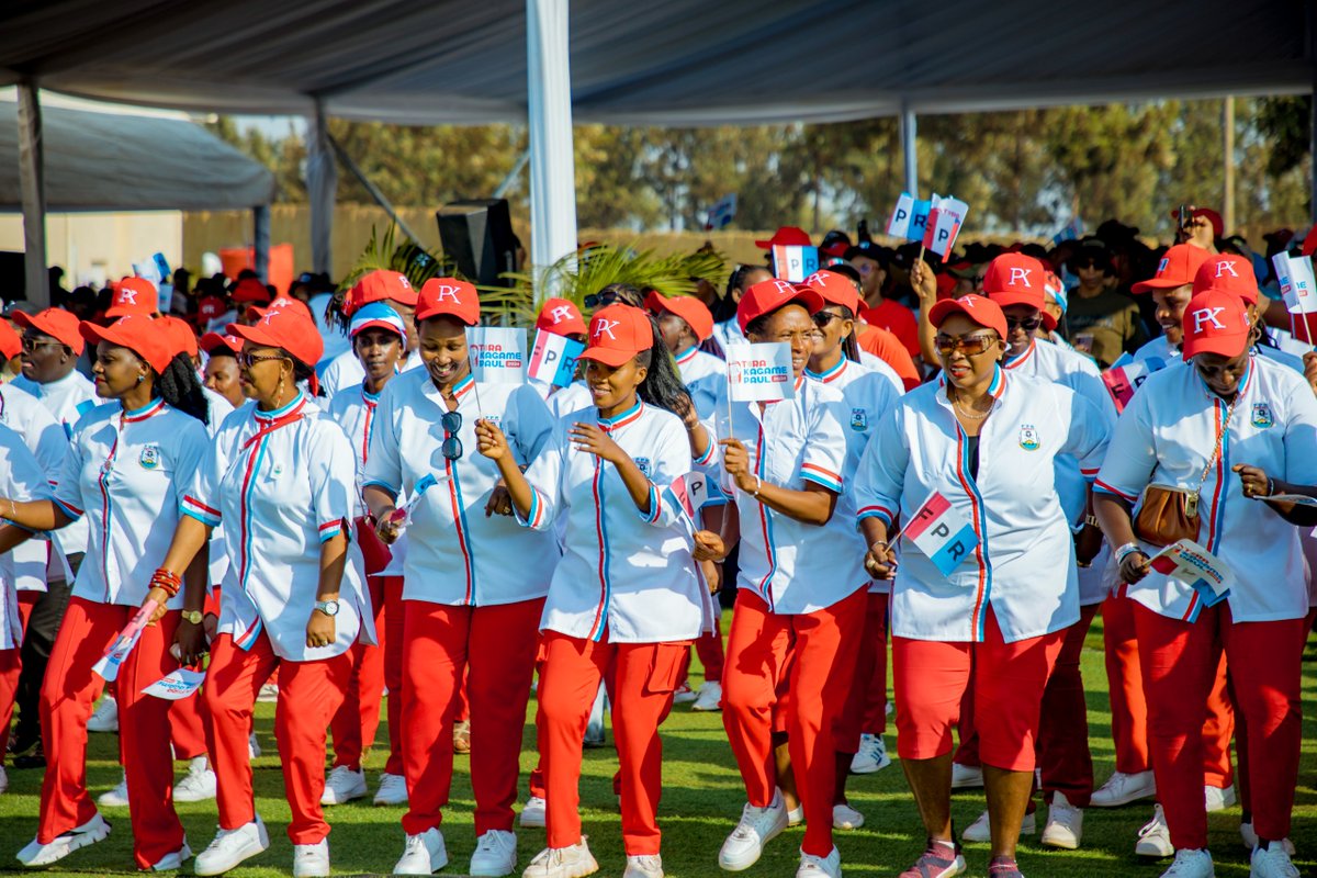 rpfinkotanyi's tweet image. Chairman Kagame returns to Kigali for his campaign rally at the Bumbogo site in Gasabo District, with over 300,000 supporters in attendance. Follow live as he engages with his supporters from across the City of Kigali.

Link: youtube.com/live/iqgqk0ORu…