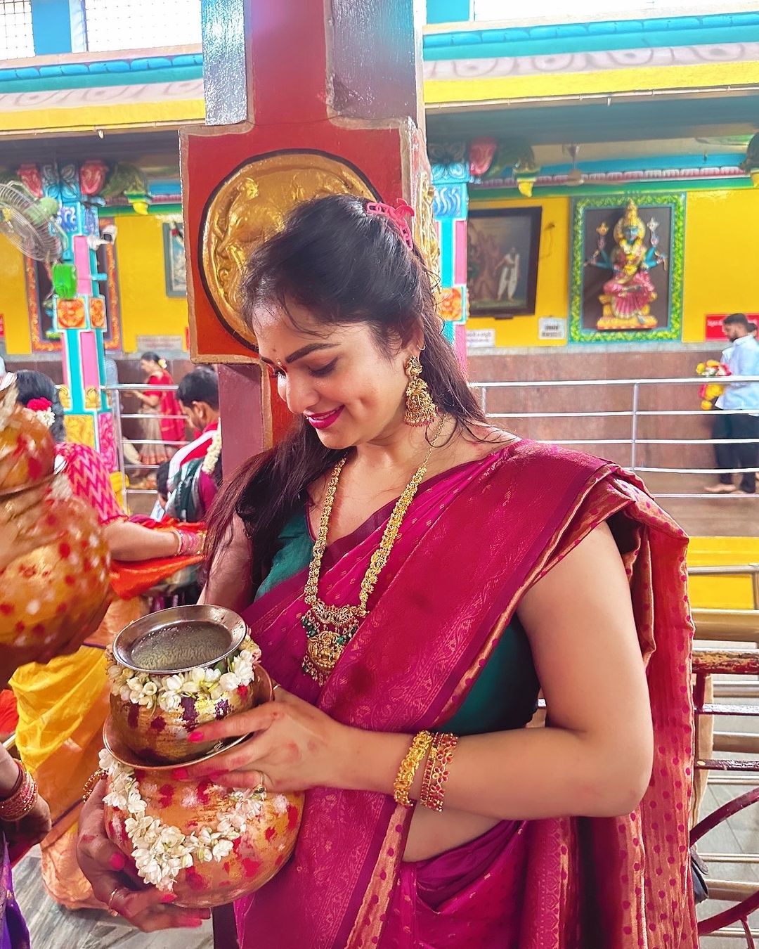 GSRoz9CWwAAVyXd?format=jpg&name=large