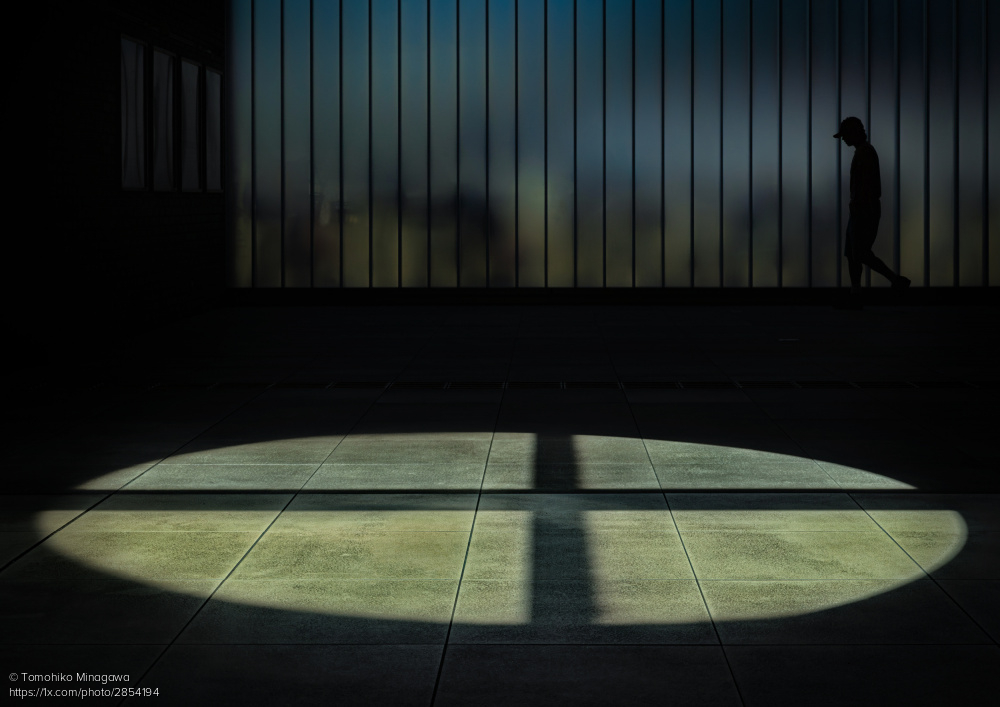 1x_com's tweet photo. 'Crest of Light 3' by Tomohiko Minagawa
https://t.co/t1naFqzdm0 #circleoflight #light #circle #silhouette #fineartphotography https://t.co/dBsKAvurEK
