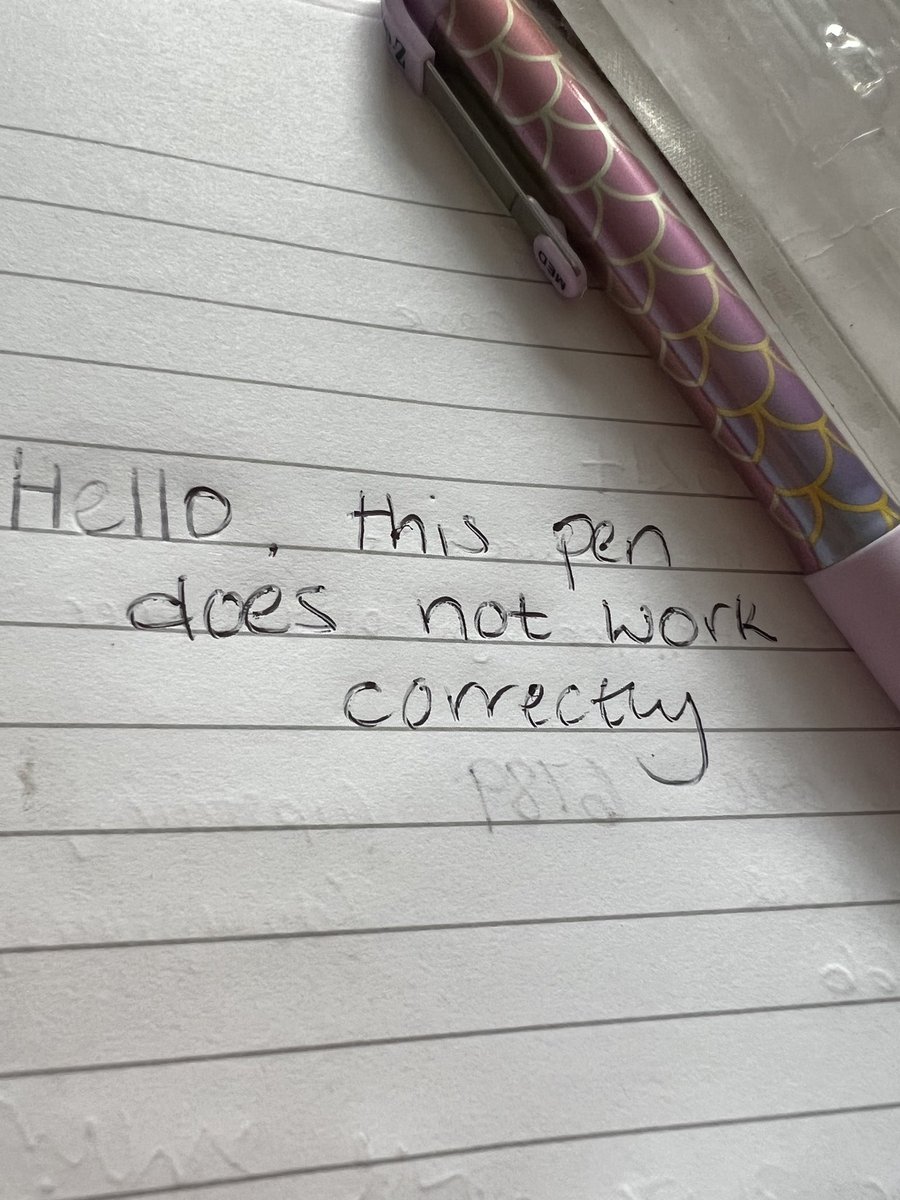 𝒞𝒽𝓁𝑜𝑒 𝒲𝒶𝓇𝓇𝑒𝓃 tweet media